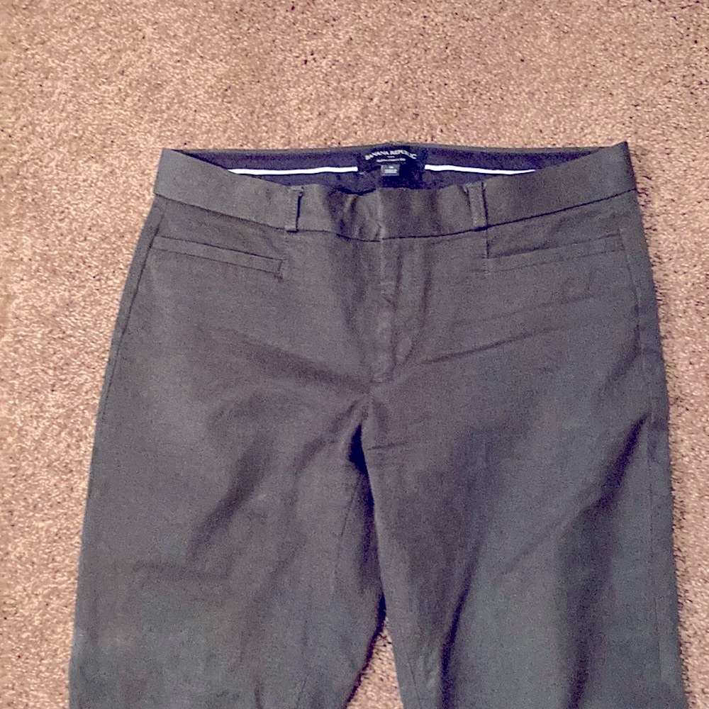 BANANA REPUBLIC “SLOAN” PANTS. SIZE 4. CURVY FIT. DARK GREEN. EUC